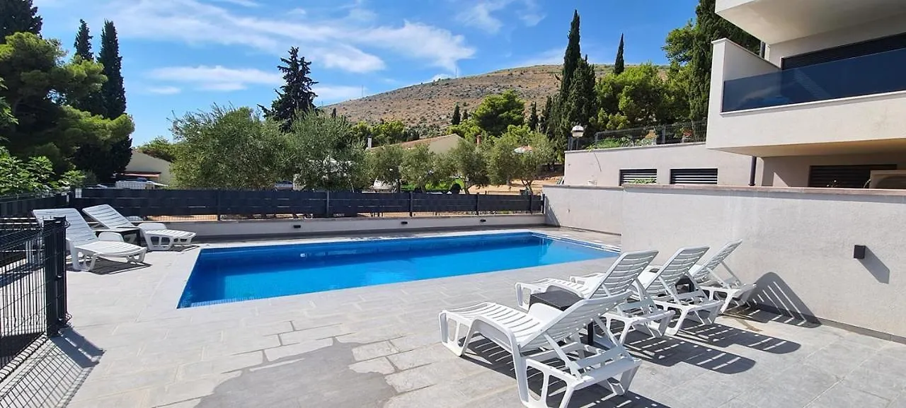 Apartman Adriana Trogir 0*,