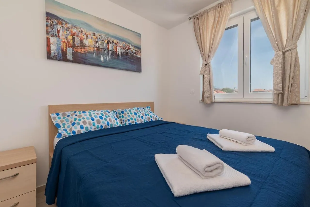 Apartman Adriana Trogir 0*,  Croatia